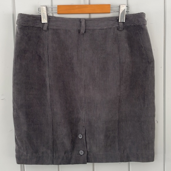 🔥5/$20🔥Della Spiga Women’s Corduroy Skirt Lined Grey Size 12 Made in Italy - Picture 3 of 7